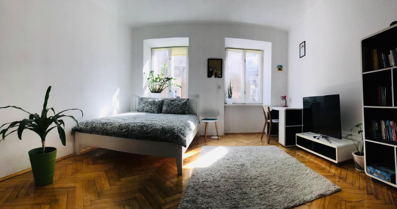 Berlin Apartment Λβιβ Εξωτερικό φωτογραφία
